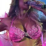 Ninel Conde Instagram - ¡Vibrando con sabor! ✨ La energía al estar en el escenario, el amor y apoyo que ustedes me entregan en ese momento, es mi sensación favorita en todo el mundo. ¡Les deseo un hermoso domingo, se lo merecen! ❤️ #NinelConde #Singer #Viral #Miami #Mexico #sunday