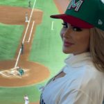 Ninel Conde Instagram - ¡Feliz domingo, mis amores 💋! Ayer realice mi primer picheo honorífico y fui a apoyar a la increíble selección mexicana de béisbol ⚾. Orgullosa de mi país 🇲🇽. #Ninelconde #mexico #beisbol #miamiballspark #SerieDelCaribe