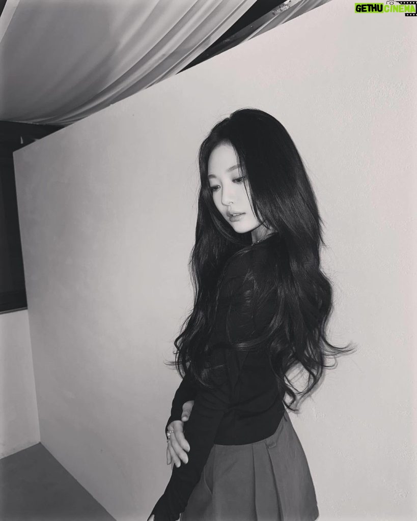 Ning Yi Zhuo Instagram - 🐱🎀
