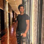 Nishant Singh Instagram - It's 2023, what's your resolution? #nishantmalkhani #newyear