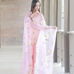 Nitanshi Goel Instagram - Phool wearing phools🌸🌼🌺🌷🌹🌻🪻🪷 Bhopal Promotions✨ #LaapataaLadies Photographer - @_rahul.rajeev_ Styled by - @ekta_singh96 Outfit by - @picchika Accessories - @aquamarine_jewellery Dressman Team - @pravin_kumar_nirala Assistant - @abhishek__gujar__ #phool #🌸 #nitanshigoel #laapataaladies #bhopal @aamirkhanproductions @kindlingindia @officialjiostudios Bhopal, Madhya Pradesh