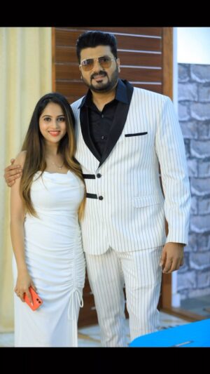 Niveditha Gowda Instagram - Happiest birthday to my favourite person 🤍 you are the best .. keep smiling always… May god bless you with everything your heart desires.. thank you for making me smile always 🥰