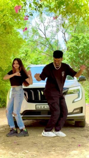 Niveditha Gowda Instagram - Ex Girlfriend song has received so much love… please do create reels and shower the song with more love ❤️ 

#nivedithagowda #shamanth #brogowda #reelsinstagram #reelitfeelit #exgirlfriend
