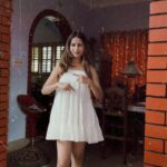 Niveditha Gowda Instagram - Left and right #nivedithagowda #reelsinstagram Mysore, Karnataka