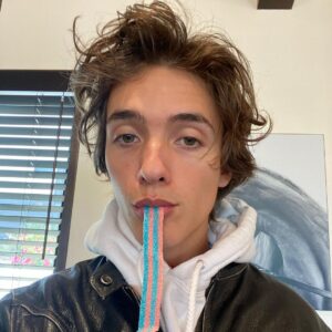 Noah Urrea Instagram - Yummmmm🙃
