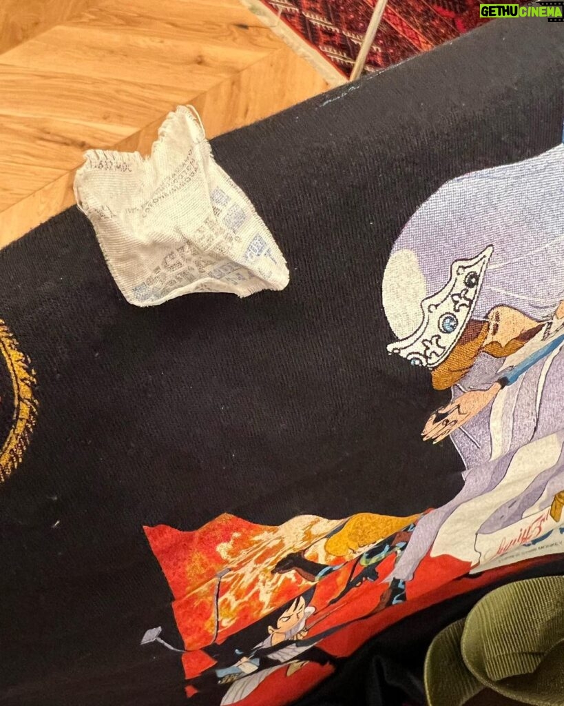 Nobuyuki Hayakawa Instagram - ルパン3世クラリスTシャツのタグ取れた。。 ついてた事をここに記します。 スクリーンスターズのXLね。