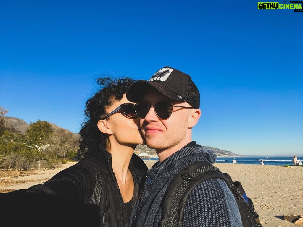 Noel Fisher Instagram - Beach day with beautiful.