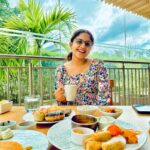 Noorin Shereef Instagram – Waking up on the right side of the weekend 🦋🩵
📸 @fahim_safar 
 Weekend Staycation at @hyattregencythrissur 🩵 Hyatt Regency Thrissur