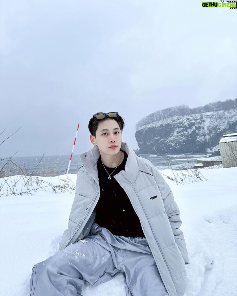 Noppanut Guntachai Instagram - ❄️❄️❄️