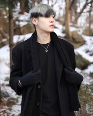 Noppanut Guntachai Instagram - ⛄️⛄️⛄️
Cr. @aloneww