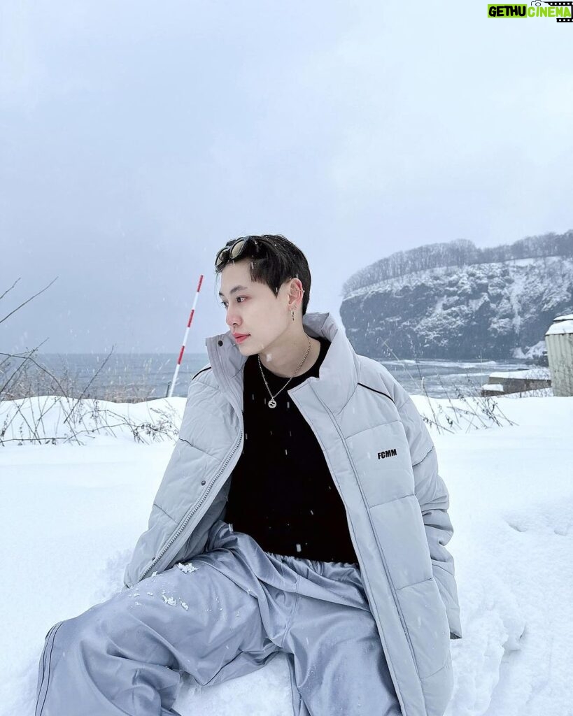 Noppanut Guntachai Instagram - ❄️❄️❄️