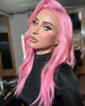 Norvina Instagram - Had so much fun yesterday 

MUA @etienneortega 
Hair @clydehairgod