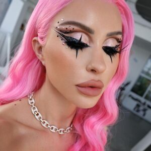 Norvina Instagram - 👁 #norvina 

@alyssamarieartistry never misses