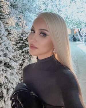 Norvina Instagram - A gorgeous night in a winter wonderland 🎄