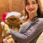 Nour Instagram - Merry Christmas from me and Caramel to you 🎄 I hope you all spend good time with your beloved ones, family, friends, or even alone ❤️ It was a difficult year for all of us, but we all made it through 🙏🏼 Joyeux Noël 🎁 #Christmas #ChristmasVibes