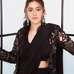 Nupur Sanon Instagram - ❤️👱🏻‍♀️