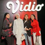 Nur Fazura Instagram - an evening catching up with some old friends and new at the @vidiooriginals private party. thank you @vidiooriginals and my beautiful gracious host @wulanguritno for having me. truly uplifting when you’re surrounded by just such lovely people. 💖✨ 📸: @snap.nuel Jakarta, Indonesia