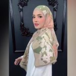 Nur Fazura Instagram - ✨CITRA ZAHRAA✨ Koleksi Tudung FAZURA Black Label kali ini didatangkan dengan material dan kemasan berbeza iaitu “Pleated Shawl”, pastinya memberi kelainan buat peminat Tudung FAZURA pada Syawal tahun ini. Hadir secara eksklusif dengan 10 corak flora lembut yang memberi sentuhan anggun, sesuai untuk disempurnakan dengan busana Aidilfitri pilihan anda. You can find more information on the CITRA ZAHRAA collection from our Website: www.fazura.com Download App : FAZURA ShopeeMall: FazuraOfficialStore Visit our physical stores to try and get a closer look on CITRA ZAHRAA collection at.. FAZURA Boutiques: ✨Sunway Putra Mall, Lot G31 (KL) ✨The Curve Shopping Mall, Lot 147B (PJ) ✨Ipoh Parade, Lot F-10 (Perak) ✨Aman Central, Lot 3-47 (Kedah) ✨East Coast Mall, L1-21 (Kuantan, Pahang) Mini Stores: ✨SOGO KL (Level 3) ✨SOGO i-City Shah Alam (Ground Floor) Micro Store: ✨Suria KLCC (PushCart) Pop-Up Store: ✨Komtar JBCC (Johor Bahru) Boleh juga dapatkan koleksi ✨ CITRA ZAHRAA ✨ melalui @fazurabesties yang berdaftar ! !! Disebabkan oleh pencahayaan fotografi dan peranti berbeza yang digunakan untuk melihat produk yang dipaparkan, warna yang anda lihat mungkin berbeza sedikit daripada warna sebenar produk. #TudungFAZURA #TFBlackLabel #BlackLabel #MilikSemua #FAZURA #fazuralovers #Koleksi CITRA ZAHRAA #tudungfazuracitrazahraa