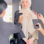 Nur Fazura Instagram - You glow differently when you work with amazing people with beautiful hearts. Menjalani penggambaran drama pertama Faz setelah 6 tahun sepanjang 30 episod selama kurang dua bulan ini tidak akan dilupakan dan akan menjadi sebuah kenangan indah dalam hidup Faz. Walaupun kami harus menjalani hampir 15-25 scenes setiap hari, rasa penat hampir tiada kerana energi positif yang diberikan oleh semua terlibat made us look forward to come to work, we instantly became family! Terima kasih kak @ermafatima and @tv3malaysia khususnya for the memorable experience. 💖💐✨ “LELAKI ITU” oleh @ermafatima , arahan @alongkamaludin dan @nursharif bakal ditayangkan di @tv3malaysia bermula 19 mac 2024 ini setiap Isnin-Jumaat jam 10 malam. *captured and edited by @ennyridwan