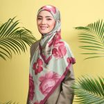 Nur Fazura Instagram - ✨KHESUMA WARNA✨ TUDUNG FAZURA KOLEKSI KHESUMA WARNA Koleksi Black Label ini dinamakan “KHESUMA WARNA”, hadir dengan material Premium Matte Satin bercorakkan flora tropikal yang memberi efek timbul 3D, sepadan dengan gaya elegan dan anggun di Aidilfitri. 🌺 Didatangkan dengan 10 warna-warna yang eksklusif, koleksi ini juga sesuai digayakan oleh wanita bekerjaya masa kini. 🧕 You can find more information on the CITRA ZAHRAA collection from our Website: www.fazura.com Download App : FAZURA ShopeeMall: FazuraOfficialStore Visit our physical stores to try and get a closer look on CITRA ZAHRAA collection at.. FAZURA Boutiques: ✨Sunway Putra Mall, Lot G31 (KL) ✨The Curve Shopping Mall, Lot 147B (PJ) ✨Ipoh Parade, Lot F-10 (Perak) ✨Aman Central, Lot 3-47 (Kedah) ✨East Coast Mall, L1-21 (Kuantan, Pahang) Mini Stores: ✨SOGO KL (Level 3) ✨SOGO i-City Shah Alam (Ground Floor) Micro Store: ✨Suria KLCC (PushCart) Pop-Up Store: ✨Komtar JBCC (Johor Bahru) Boleh juga dapatkan koleksi ✨ CITRA ZAHRAA ✨ melalui @fazurabesties yang berdaftar ! !! Disebabkan oleh pencahayaan fotografi dan peranti berbeza yang digunakan untuk melihat produk yang dipaparkan, warna yang anda lihat mungkin berbeza sedikit daripada warna sebenar produk. #TudungFAZURA #TFBlackLabel #BlackLabel #MilikSemua #FAZURA #fazuralovers #KoleksiKHESUMAWARNA #tudungfazurakhesumawarna