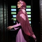 Nur Fazura Instagram - ✨CITRA ZAHRAA✨ Koleksi Tudung FAZURA Black Label kali ini didatangkan dengan material dan kemasan berbeza iaitu “Pleated Shawl”, pastinya memberi kelainan buat peminat Tudung FAZURA pada Syawal tahun ini. Hadir secara eksklusif dengan 10 corak flora lembut yang memberi sentuhan anggun, sesuai untuk disempurnakan dengan busana Aidilfitri pilihan anda. You can find more information on the CITRA ZAHRAA collection from our Website: www.fazura.com Download App : FAZURA ShopeeMall: FazuraOfficialStore Visit our physical stores to try and get a closer look on CITRA ZAHRAA collection at.. FAZURA Boutiques: ✨Sunway Putra Mall, Lot G31 (KL) ✨The Curve Shopping Mall, Lot 147B (PJ) ✨Ipoh Parade, Lot F-10 (Perak) ✨Aman Central, Lot 3-47 (Kedah) ✨East Coast Mall, L1-21 (Kuantan, Pahang) Mini Stores: ✨SOGO KL (Level 3) ✨SOGO i-City Shah Alam (Ground Floor) Micro Store: ✨Suria KLCC (PushCart) Pop-Up Store: ✨Komtar JBCC (Johor Bahru) Boleh juga dapatkan koleksi ✨ CITRA ZAHRAA ✨ melalui @fazurabesties yang berdaftar ! !! Disebabkan oleh pencahayaan fotografi dan peranti berbeza yang digunakan untuk melihat produk yang dipaparkan, warna yang anda lihat mungkin berbeza sedikit daripada warna sebenar produk. #TudungFAZURA #TFBlackLabel #BlackLabel #MilikSemua #FAZURA #fazuralovers #Koleksi CITRA ZAHRAA #tudungfazuracitrazahraa