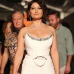 Nurgül Yeşilçay Instagram - @antalyaff kapanış günü😉 Styling @dorukkakiz Kıyafet @amorgaribovic takı @tophills 👏👏👏👏👏😁😁💖💖💖 Antalya, Turkey