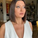 Nurgül Yeşilçay Instagram – Geliyor gelmekte olan🎄Sevgili 2024
Doğru dürüst gel geleceksen pek iyi geçmedi bu yıl;)) Biz biraz
1-Hüzünlendik🥹🥹🥹
2-Sinirlendik😠😠😠
3-Accık delirdik🤪🤪🤪
4-Şaşırdık😲😲😲
5-Yalandan güldük😏😏😏
6-Pek inanmadık🥴🥴🥴
7-Dedikodu da yaptık👀👀👀
8-Ammaaaannn sonunda saldık💃💃💃🥳🥳🥳
Sence yılın emojisi,duygusu,numarası ne?

#photodump