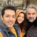 Nurgül Yeşilçay Instagram - Hocam böğün soğukta set var mı🧡🧡🧡 #kefaret #set #turkishseries @mert_firat @yurdaerokur #mertfırat #yurdaerokur #nurgulyesilcay #kefaret Set