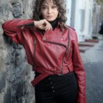 Nurgül Yeşilçay Instagram - Tam fotoları koyarken iyi haftalar dileyeceklen “dolar”ı gördüm😵‍💫 İyi haftalar🙃 foto: @ozanguzelce 💖 @tubaerginofficial