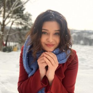 Nurgül Yeşilçay Instagram - “Aman eksik kalmıyım,bi daha yağmaz fln” fotosu😜