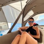 Nurgül Yeşilçay Instagram - Tatil fotolarını koymayı nassıl unuttum😎 postlayalım ki yenilere yer açılsın di mi🤩😎 süpriz sonlu (temsili) ;))