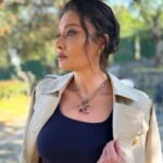Nurgül Yeşilçay Instagram - Sait Faik”kiraz mevsimi para kazanma vakti diil aşk vaktidir” diyor🍒 Hadi inş kıpır kıpır uçuş uçuş bi mayıs olur hepimiz için🦋🌸🦋