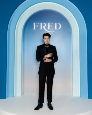 Oabnithi Wiwattanawarang Instagram - A night of pure enchantment at Monsieur Fred Inner Light Gala! 💙 Honored to witness the debut of this high jewelry collection in Thailand.

@fredjewelry #FREDHighjewelry #FREDJewelry #MonsieurFredInnerLight