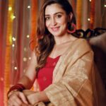 Oindrila Sen Instagram - Festival of light that celebrates the triumph of good over evil 🪔✨ #happydiwali