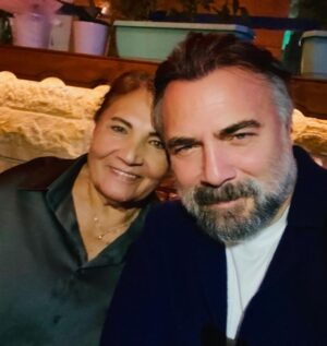 Oktay Kaynarca Instagram - Anne doğumgünüsü…🧿🧿🧿