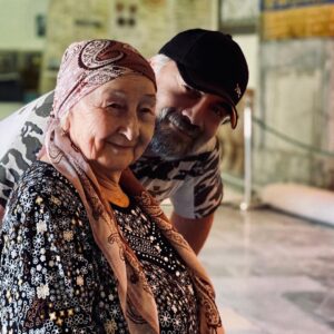 Oktay Kaynarca Instagram - Uluğ bey medresesi / semerkand / Özbek teyzenin selamları var …🍀