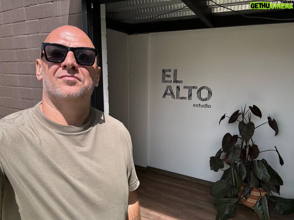 Oleksii Potapenko Instagram - @elaltoestudio working with the best in best places 🇨🇴🙏🏻 El Alto Estudio
