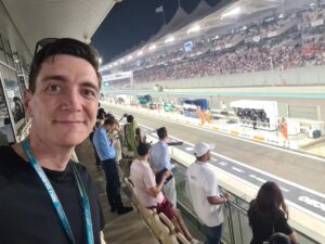 Oliver Phelps Instagram - What a great way to end the day. I've always loved watching the @f1 & to see qualifying up close today was so cool. 

@F1 @melt.mideast  @abudhabievents  @ymcofficial  #InAbuDhabi
#findyourplace #AbuDhabiGP #GoUnreal