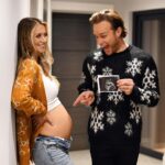 Olly Murs Instagram - Baby Murs due 2024 🍼👶🏼💛