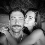 Onur Tuna Instagram - güzel sevgilim. iyi ki… iyi ki doğmuşsun. sen hep yanımda, önümde ol❤️