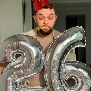 Oussama Ramzi Instagram - واخا اليوم عيد ميلادي تعاملوا عادي بحال إيلا ما وقع والو ما تبرزطوش راسكم معايا ا حبابي