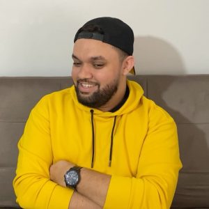 Oussama Ramzi Instagram - حشومة عليك آ منال والله