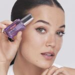 Pınar Deniz Instagram - Size gözlerinize inanamayacaksınız demiştim! Sadece 2 haftada aydınlık ve canlı 👀 için yeni filler göz serumu + filler yüz serumuyla da cildim dolgun ve parlak. Rutinimin ayrılmaz 2lisi💜» @lorealparis #lorealparis #gozlerineinanamayacaksin