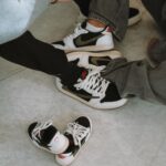 Paga Instagram - 🎄🎅CONCOURS DE NOËL 🎄 🎅🏼 1 AIR JORDAN 1 TRAVIS SCOTT OLIVE À GAGNER  !! Avec @goatemshop , on a le plaisir de vous faire gagner une Air Jordan 1 Retro Low Olive de la taille de ton choix ! Goat’em est le 1er Sneakers Shop de Chambéry, en Savoie. Allié à son site internet Goatem.fr, il vous propose plus de 800 références de Sneakers !! 👟 Pour participer : - Suivez nos comptes @goatemshop et @giuseppacrl - Tag deux ami(e)s en commentaire et autant de fois que tu veux 🍀Pour plus de chance : Partage le concours en story ! Résultat le dimanche 24 Décembre. Bonne chance, et joyeuses Fêtes de fin d’années à vous tous !! 🎊🎅🏼 # collaboration commerciale