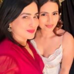 Pakhi Hegde Instagram - Happiest birthday honey 🥰 @aashnahegde Thankyou for coming into my life n making my life the best place to live! What would I even do without u! U have been the mum, when I couldn’t be to Khushi, (bcoz of the work I had to take up) 🥰 u have been so responsible n caring to take care of the house when I was not around ! U have hidden those tears, when we parted ways in the boarding n u said happily, that u would live there, if I would not send Khushi there eva ☹️😭 (only to realise later that it wasn’t any punishment but for evolving the independent u) But u took the whole responsibility, to love n care n work hard so as to give me rest a while 🥰 I’m so blessed to have u in this life of mine n I would pray to god to gimme u, in every life ❤️ N I still wonder, what would I even do without u!!!!!🥰 love u to the moon n back 🥰muahhh God bless u ❤️🎂 🍰
