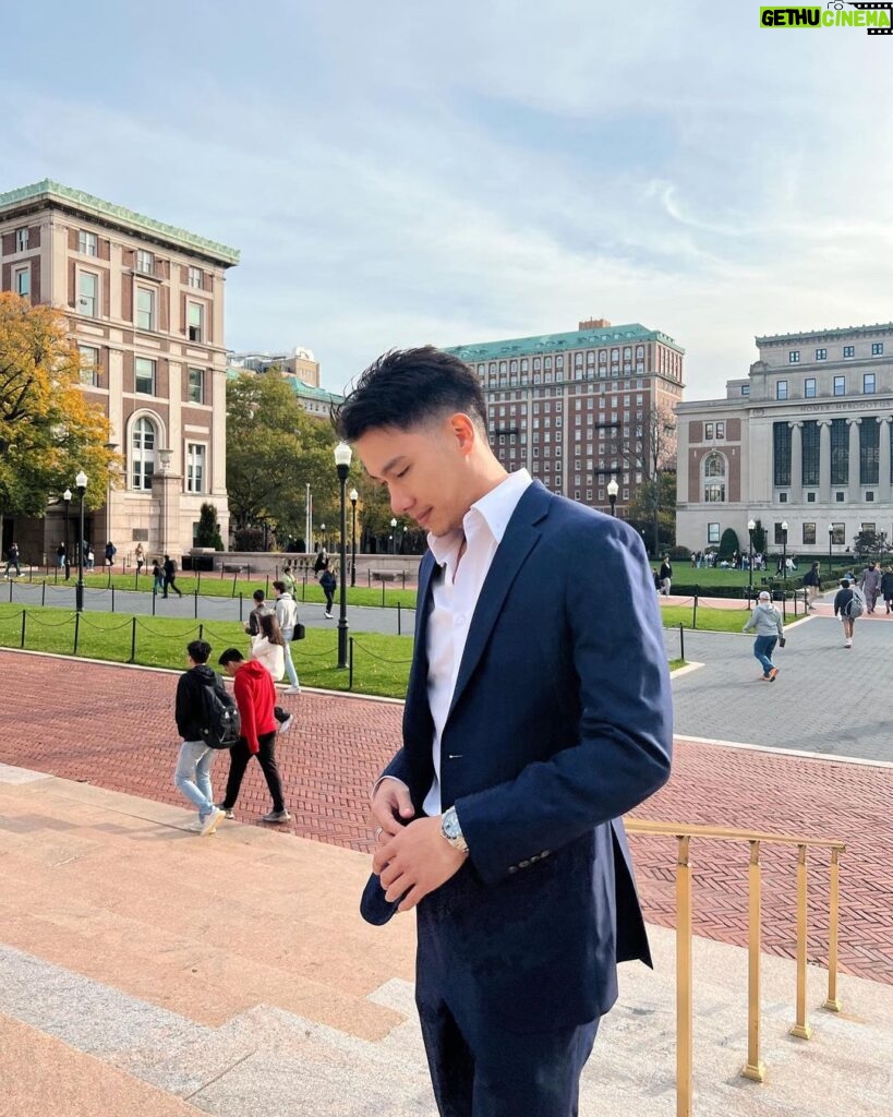 Pakorn Thanasrivanitchai Instagram - Embracing white collar vibes 💙🤪 So have you connected with me on LinkedIn?🙋🏻‍♂️ . Cr. @zanyama_ @pamsaralee New York, New York