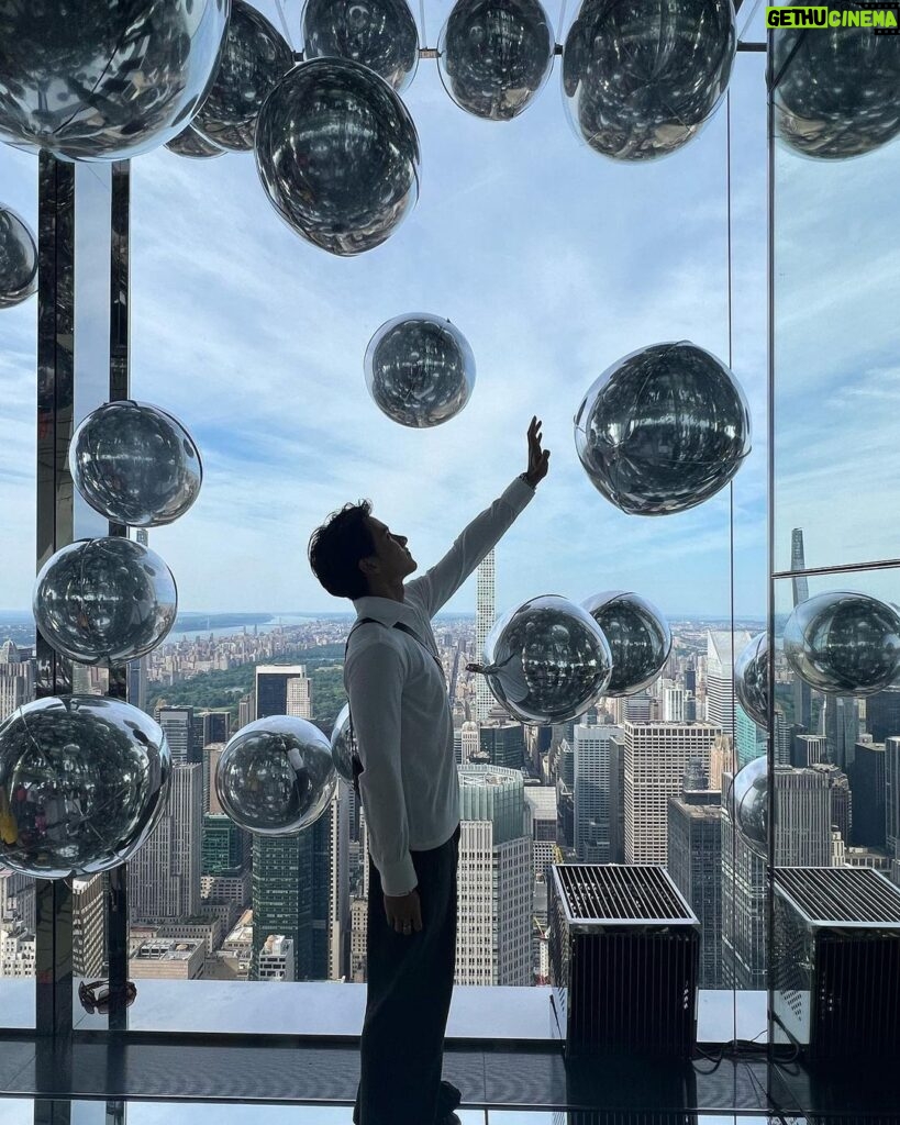 Pakorn Thanasrivanitchai Instagram - In the multiverse of ONE 🤪 @summitov SUMMIT One Vanderbilt