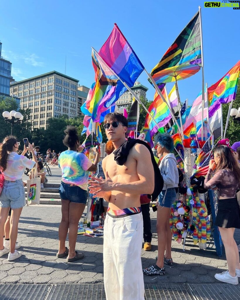 Pakorn Thanasrivanitchai Instagram - Remember, you can be WHATEVER you want! And no one is gonna change a thing about it ❤️‍🔥🌈 Hold hands with the one you love, and regret nothing!!! #happypride #pride2022 . Cr. @nuttjirat @natkanok New York, New York