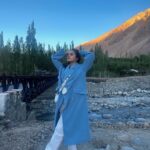 Palak Sindhwani Instagram - Missing mountains a lil too much today!! 🌸🌄🦋 Wearing - @urbanic_in Shoes - @pumaindia Nubra Valley