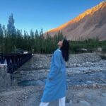 Palak Sindhwani Instagram - Missing mountains a lil too much today!! 🌸🌄🦋 Wearing - @urbanic_in Shoes - @pumaindia Nubra Valley